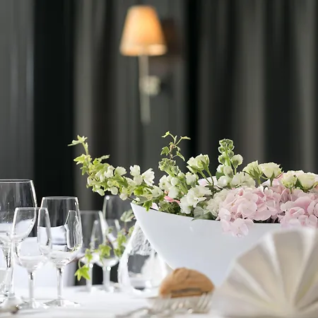 Hotel Diana Restaurant & By Happyculture