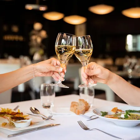 Diana Restaurant & By Happyculture Hotel Molsheim
